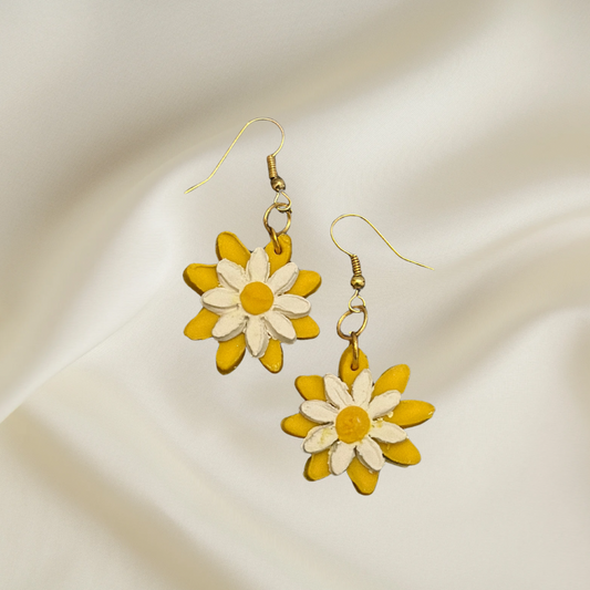Daisy Dangle Earrings