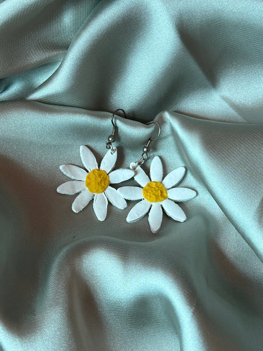 Classic Daisy Dangle Earrings