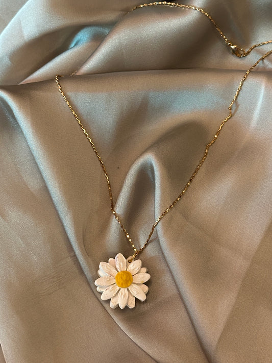 Daisy Charm Necklace